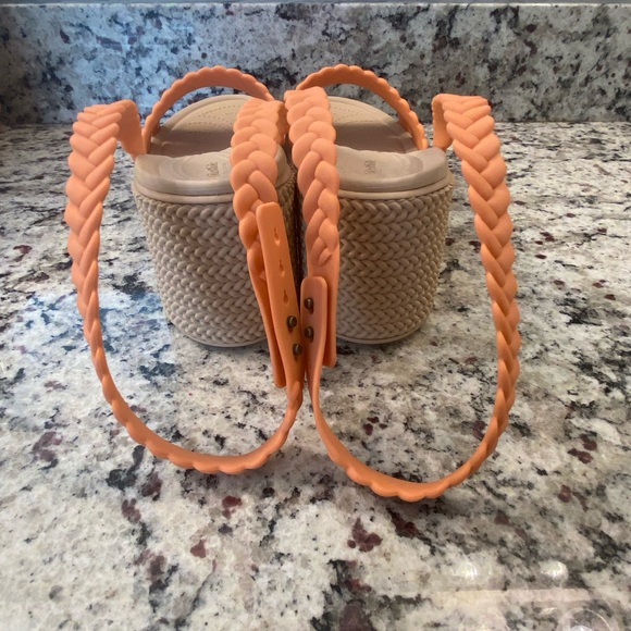 CROCS WOMENS BROOKLYN WOVEN ANKLE STRAP WEDGE Size 11 - Picture 3 of 4